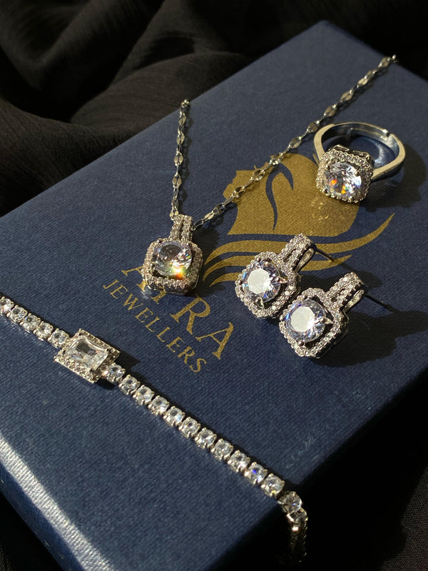 Icy Luxe Set