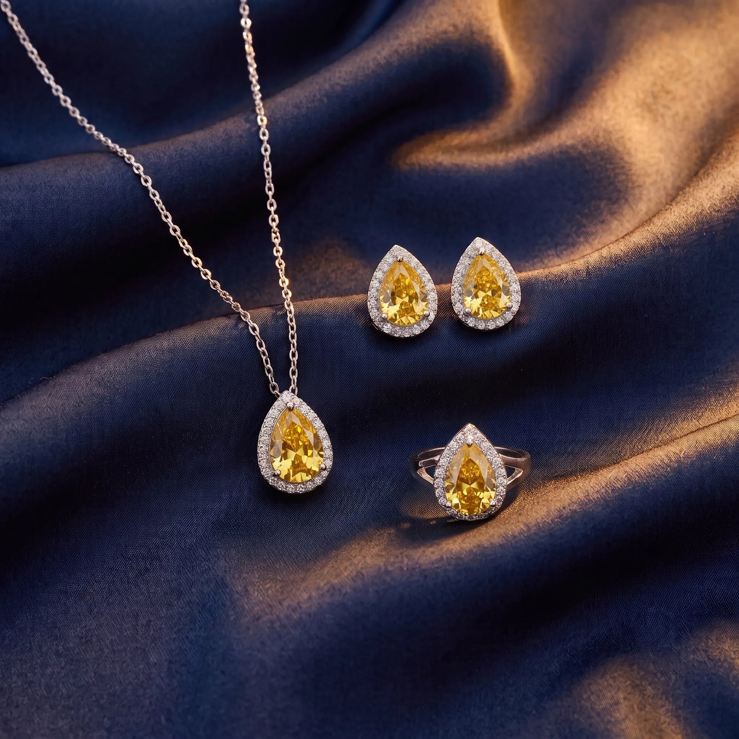 Luna Teardrop Set