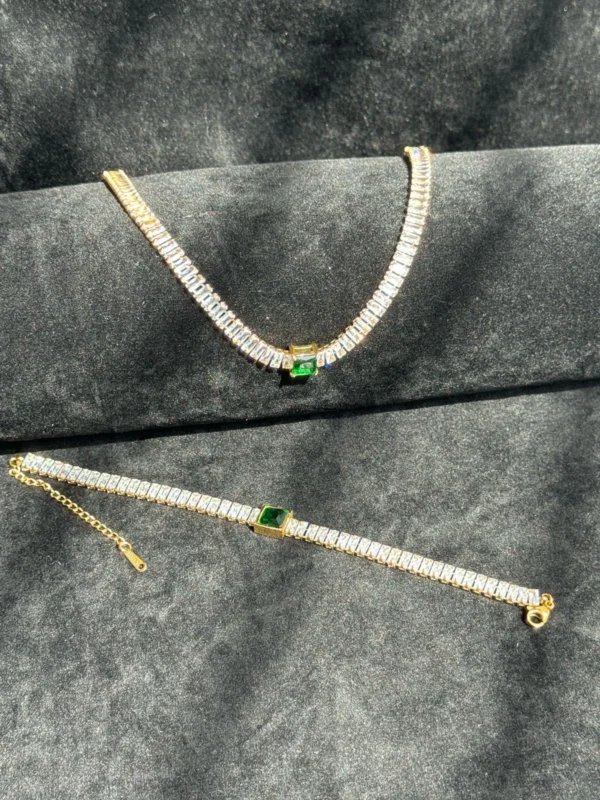 Emerald Grace Set - Image 4