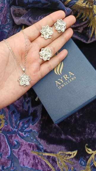 Crystal Dahlia Set